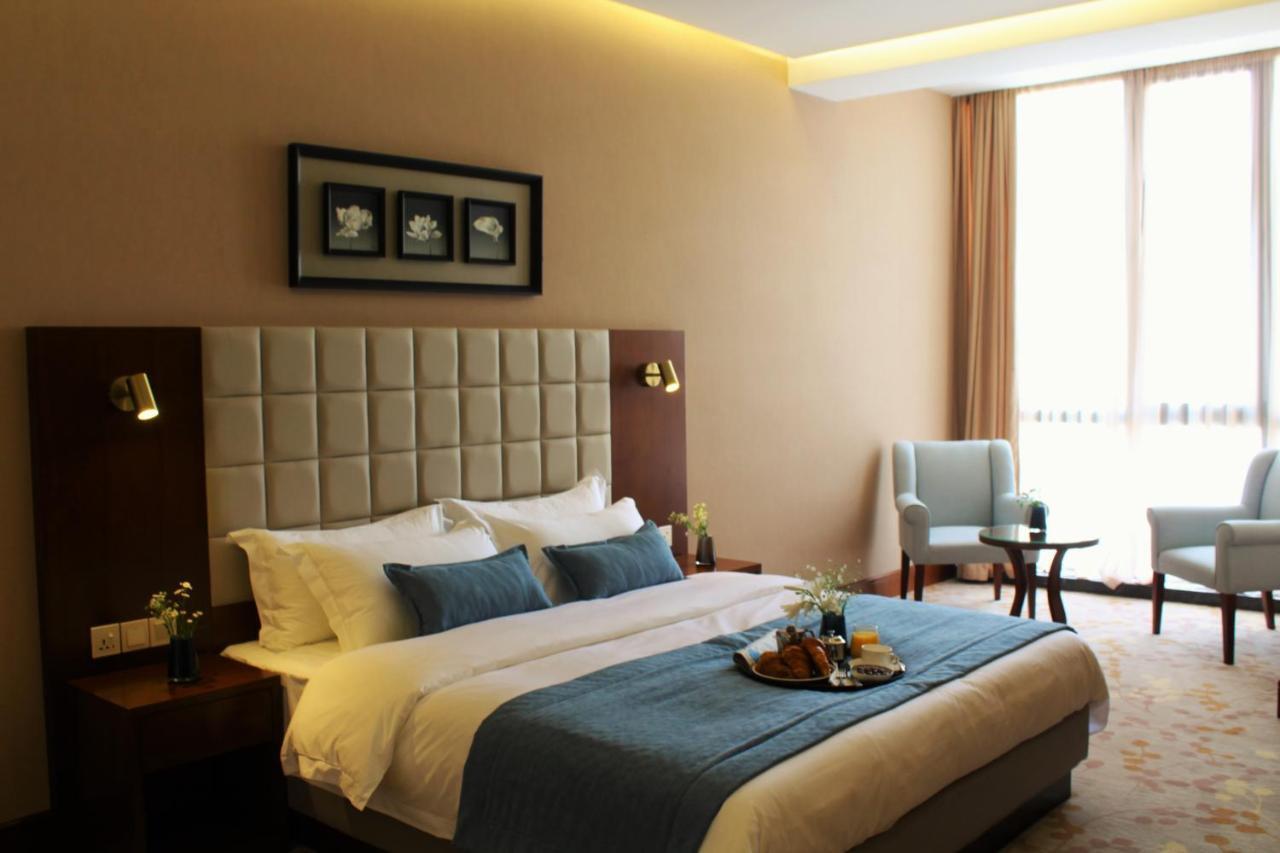 Horizont Hotel Tbilisi Zewnętrze zdjęcie